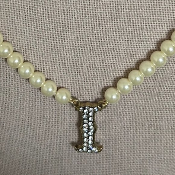 HEIDI DAUS Crystal Accented Initial Beaded Necklace " I " NWT - Picture 1 of 6
